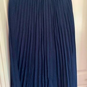 Accordion pleated skirt